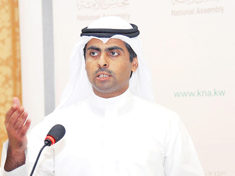 النائب رياض العدساني