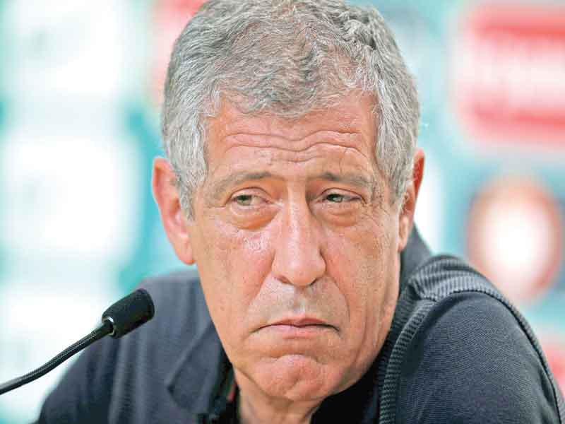 مدرب المنتخب البرتغالي فرناندو سانتوس