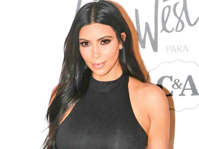 نجمة تلفزيون الواقع كيم كارداشيان