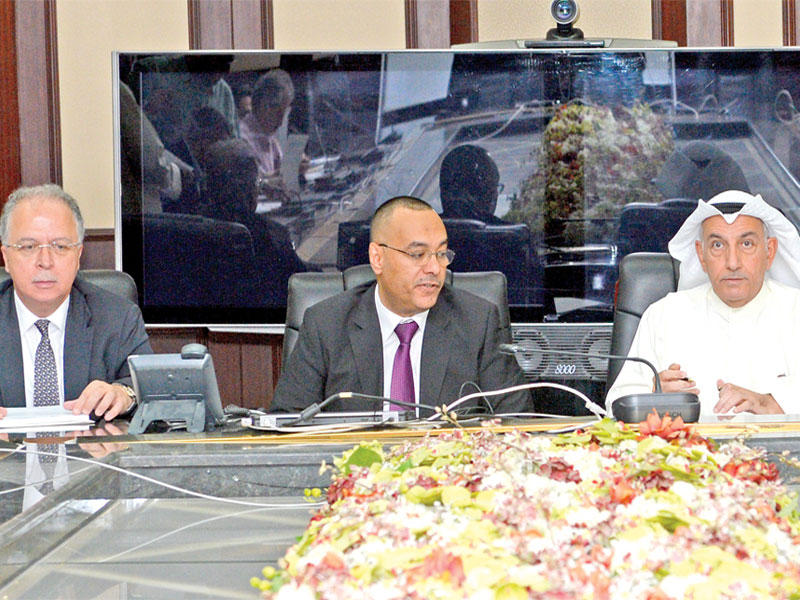 العيبان خلال اجتماع الجمعية العمومية  اليوم (تصوير نوفل إبراهيم)