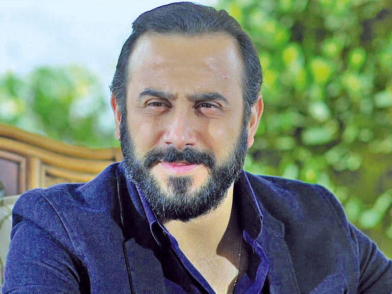  الفنان السوري قصي خولي