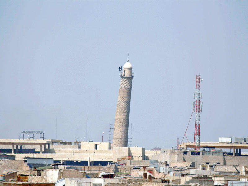 منارة الحدباء قبل تدميرها من قبل تنظيم داعش (رويترز)