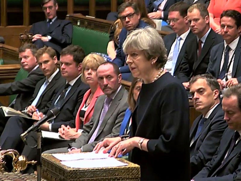  رئيسة الوزراء البريطانية تيريزا ماي