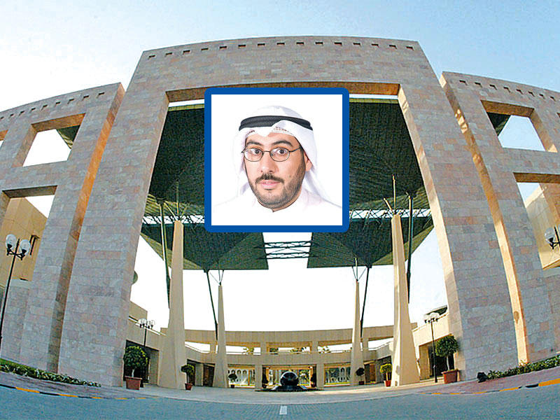 في الاطار العميد المساعد للشؤون الطلابية في كلية الدراسات العليا في جامعة الكويت د. عايد السلمان