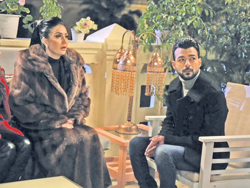 مشهد من مسلسل «أرض جو»n