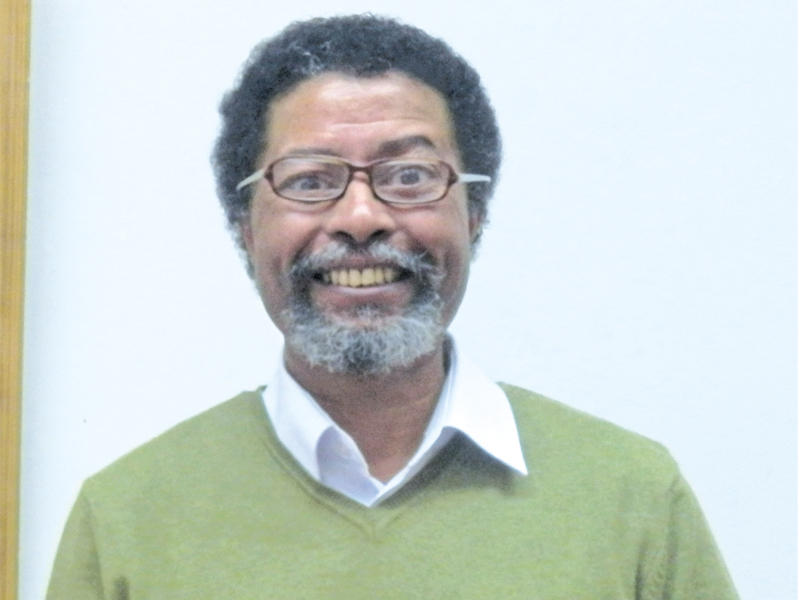 الفنان التشكيلي د. محمد عرابيn