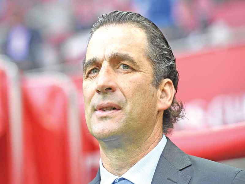 الأرجنتيني خوان أنطونيو بيتزي، المدير الفني لمنتخب تشيلي