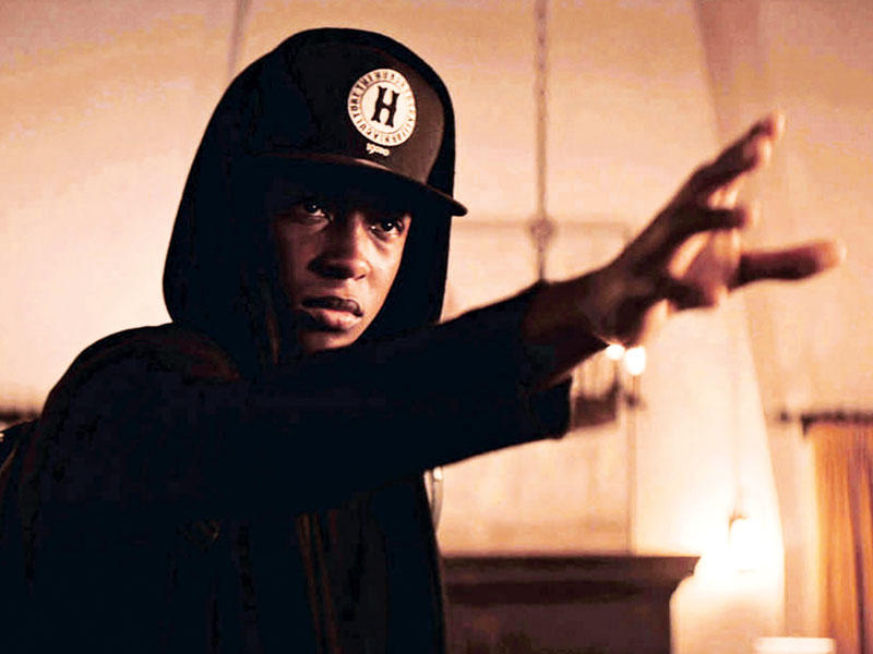 جاكوب لاتيمور في مشهد من الفيلم