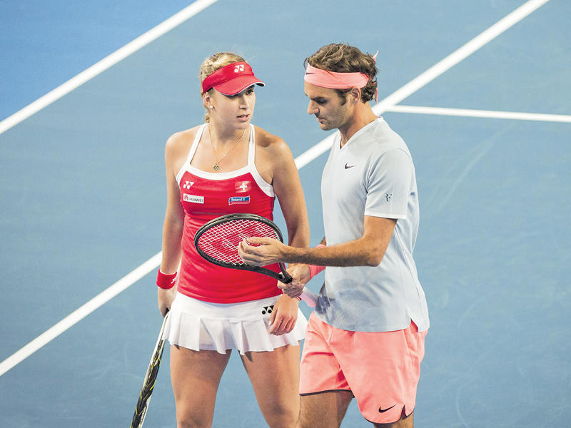 فيدرر وبنسيتش خلال مشاركتها يناير الماضي في كأس هوبمان