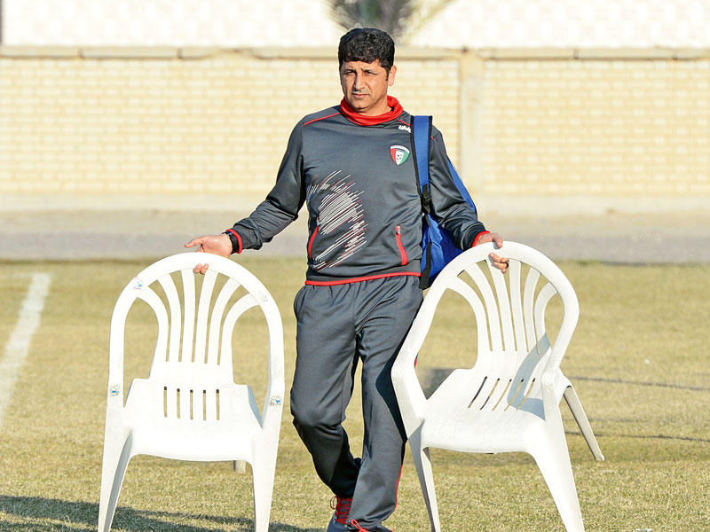 أحمد دشتي مدرب حراس كرة القدم 