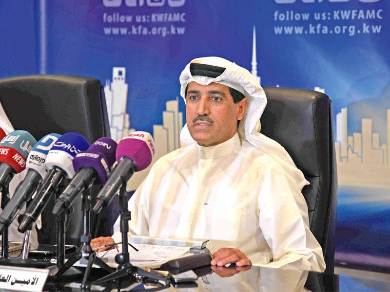  الأمين العام لاتحاد الكرة د. محمد خليل