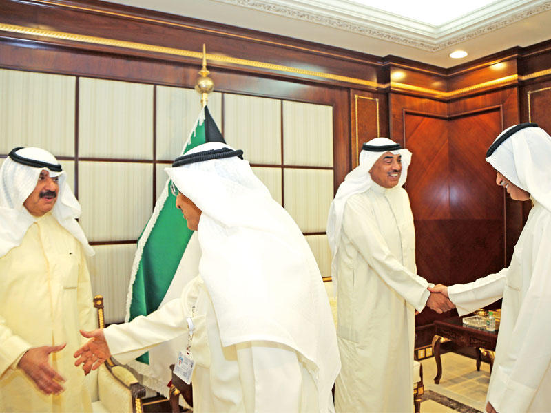 الخالد والجارالله يستقبلان المهنئين بالعيد