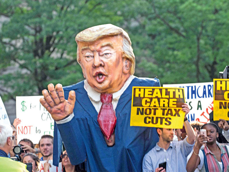 تظاهرات ضد ترامب في واشنطن أمس الأول t(رويترز)