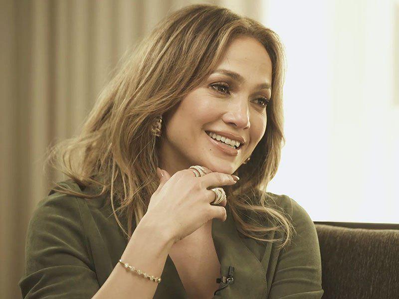 جينيفر لوبيز.