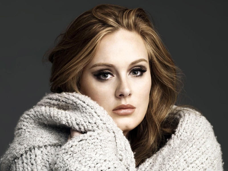  المغنية أديل