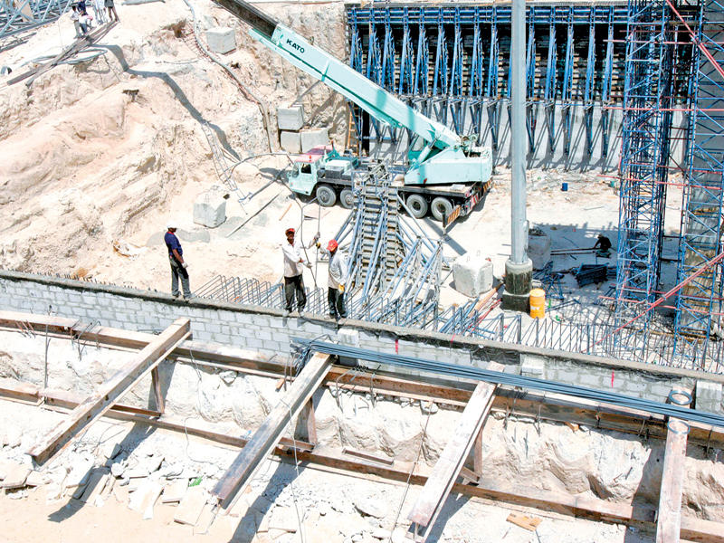  شركات المقاولات و العقود من الباطن