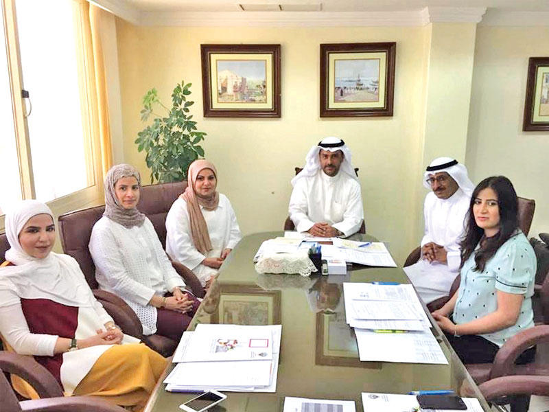 جانب من الاجتماع بين الجامعة واللجنة الوطنية