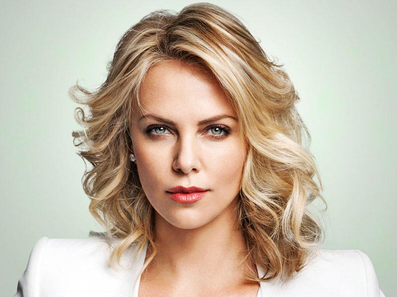 تشارليز ثيرون