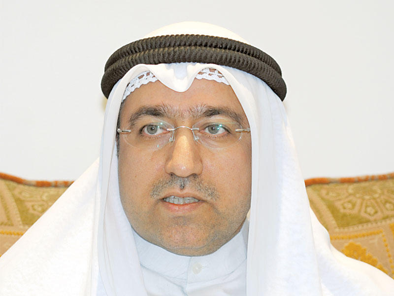 نائب رئيس لجنة تنمية استخدامات مصادر الطاقة المتجددة وكيل الوزارة محمد بوشهري