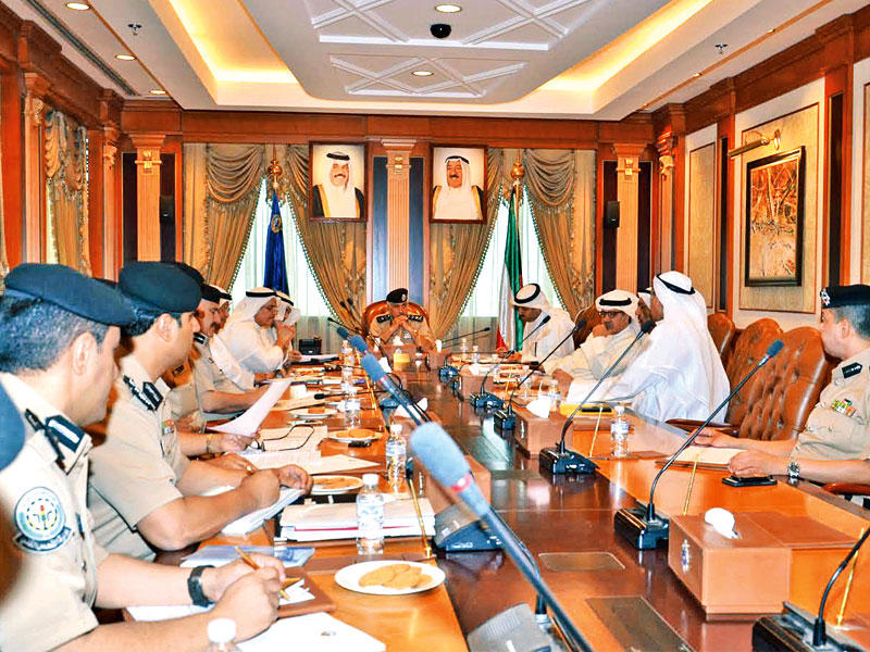 الدوسري مترئساً الاجتماع