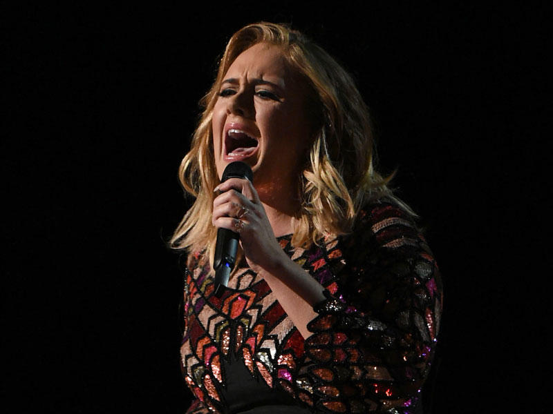 النجمة البريطانية أديل