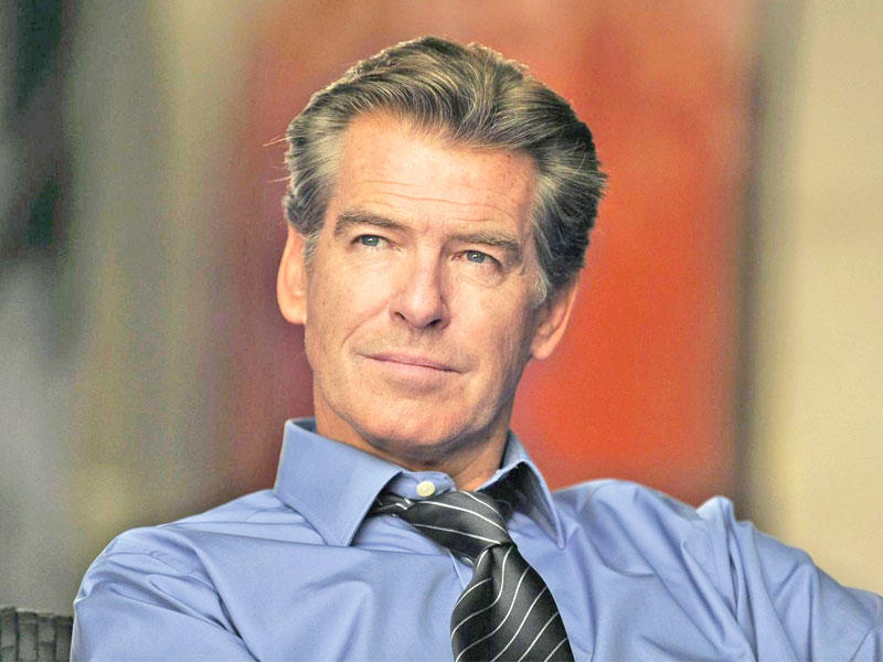 الممثل بيرس بروسنان