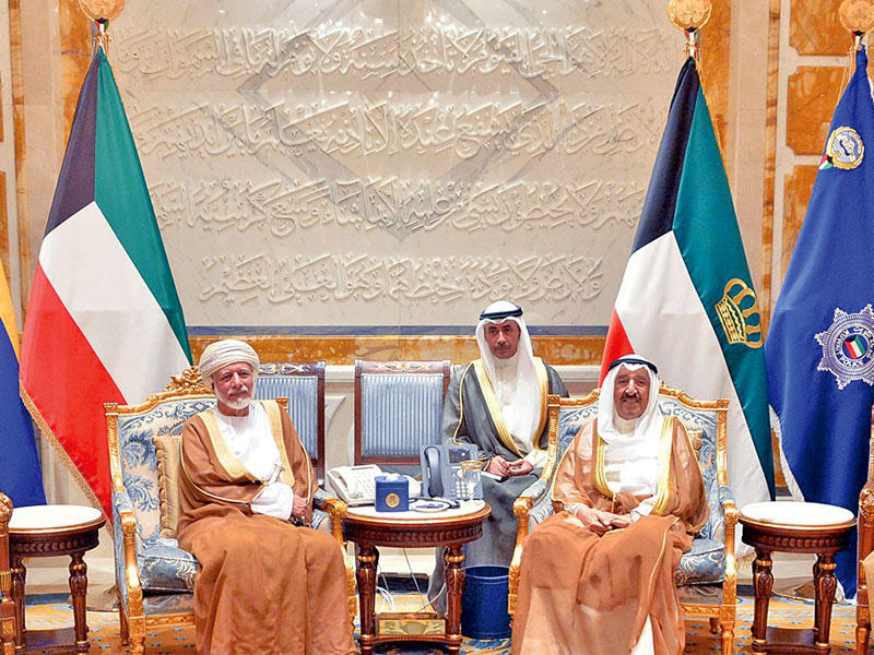 الأمير مستقبلاً بن علوي بحضور ولي العهد أمس