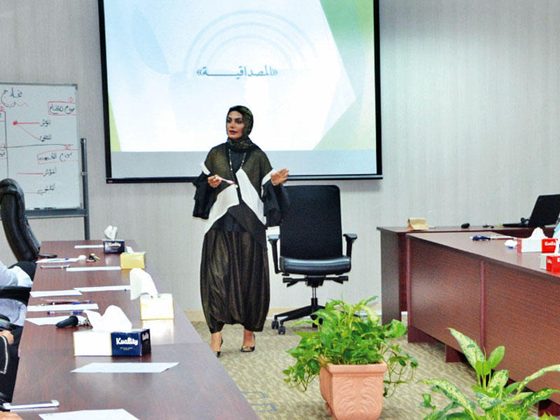  جانب من محاضرات المركز