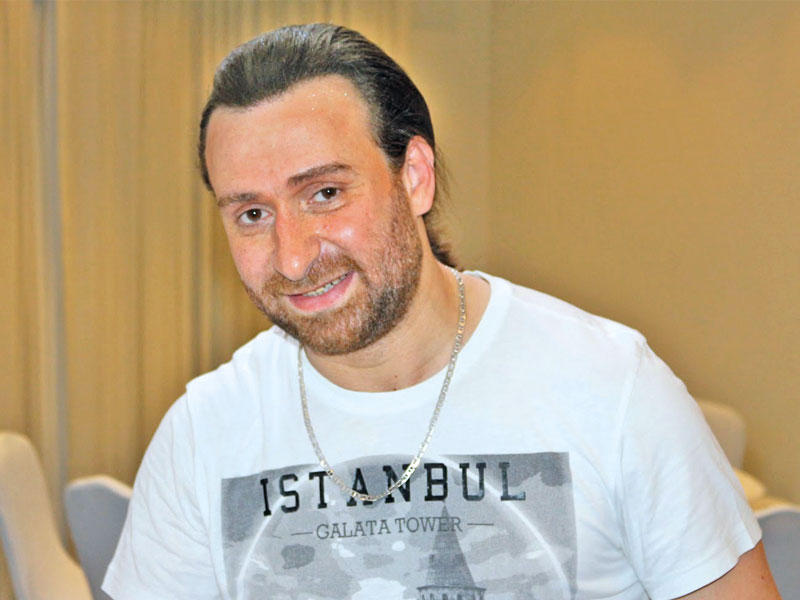 الفنان نضال الشافعي