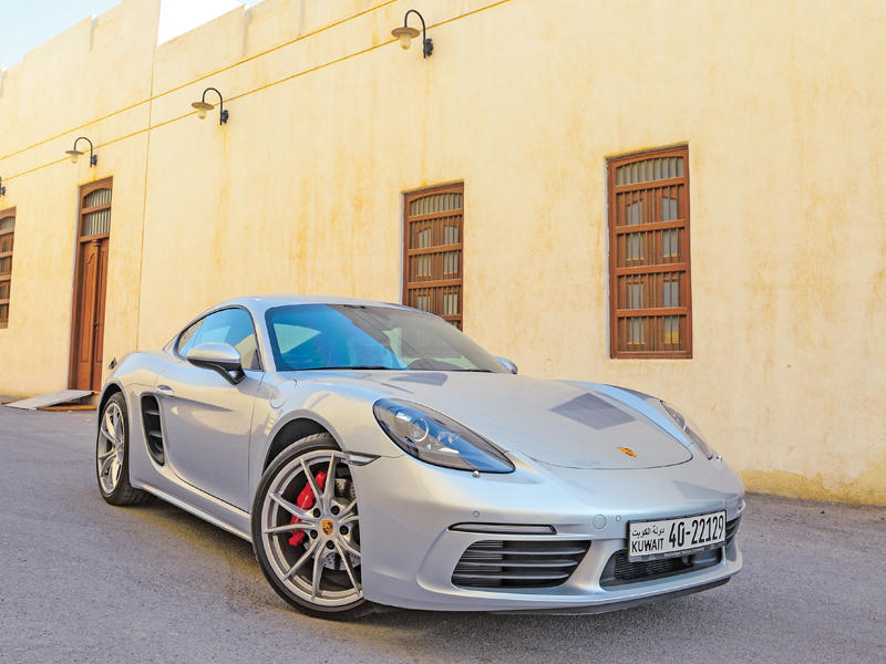 بورشه «718 كايمن»