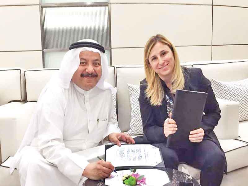 الخليفي وإبرو يوقعان الاتفاقية