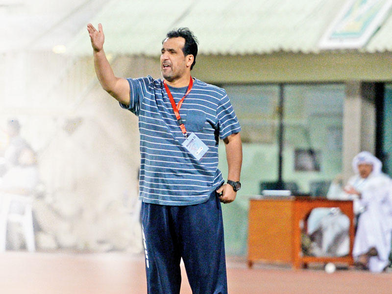 مدرب كرة القدم بنادي النصر ظاهر العدواني