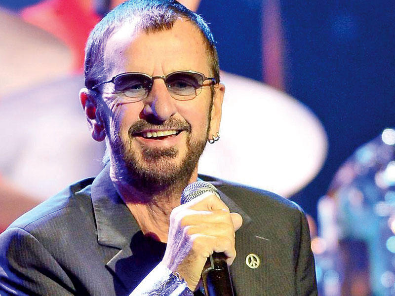 رينجو ستار، عازف الدرامز السابق بفريق البيتلز