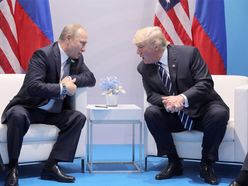 ترامب مع نظيره الروسي فلاديمير