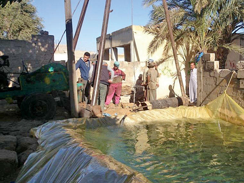 بئر حفرها بعض الأهالي للحصول على المياه