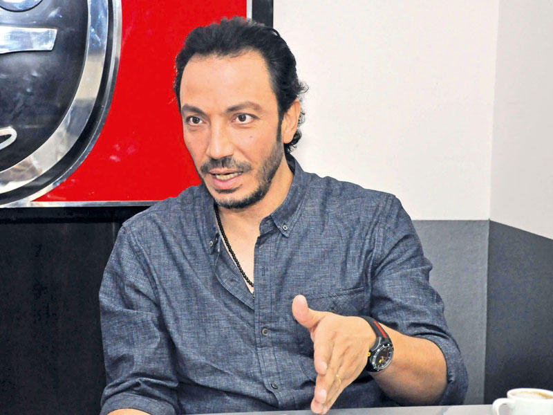 الفنان المصري طارق لطفي