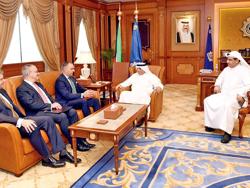 الجراح خلال لقائه سيدويلn