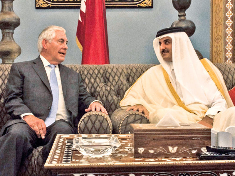أمير قطر وتيلرسون في الدوحة أمس
