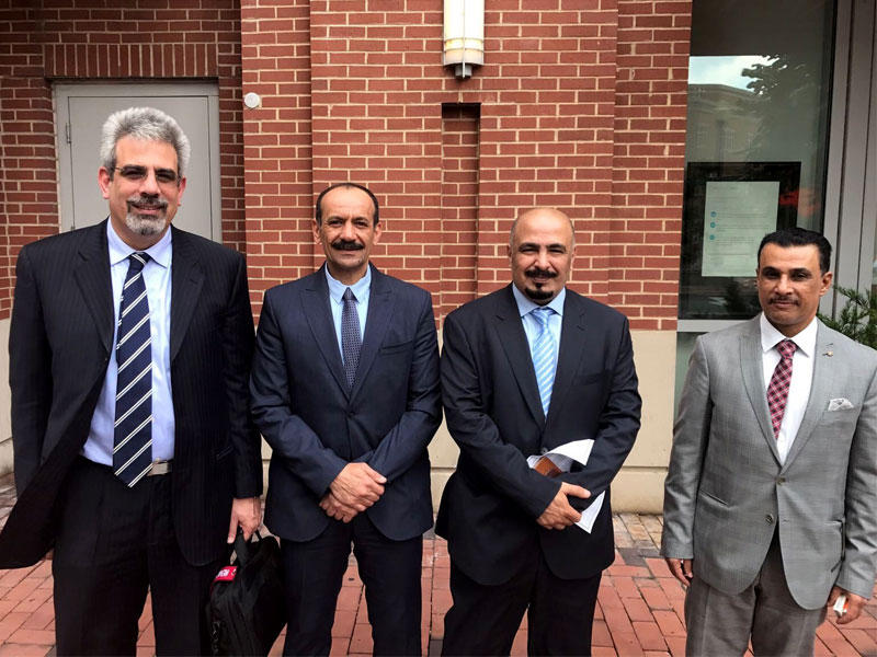 نائب المدير العام لشؤون سلامة الطيران والنقل الجوي بالإدارة العامة للطيران المدني المهندس عماد الجلوي والوفد المرافق له عقب الاجتماع بمسؤولين بإدارة امن النقل الامريكية