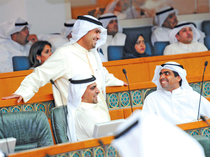 الصالح والعدساني والنصف في جلسة سابقة (أرشيف)