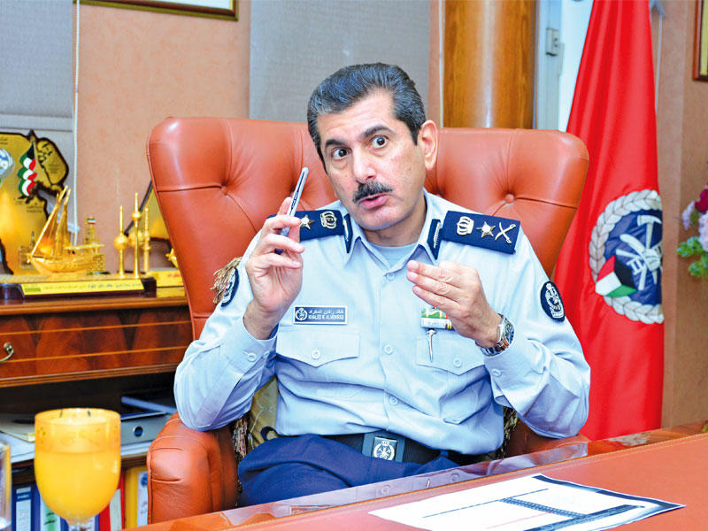 المدير العام للإدارة العامة للإطفاء الفريق خالد المكراد