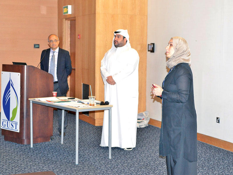 من اليمين العبيد والزنكوي وباول زالوا في البرنامج