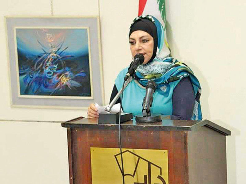 الشاعرة اللبنانية سمية تكجي