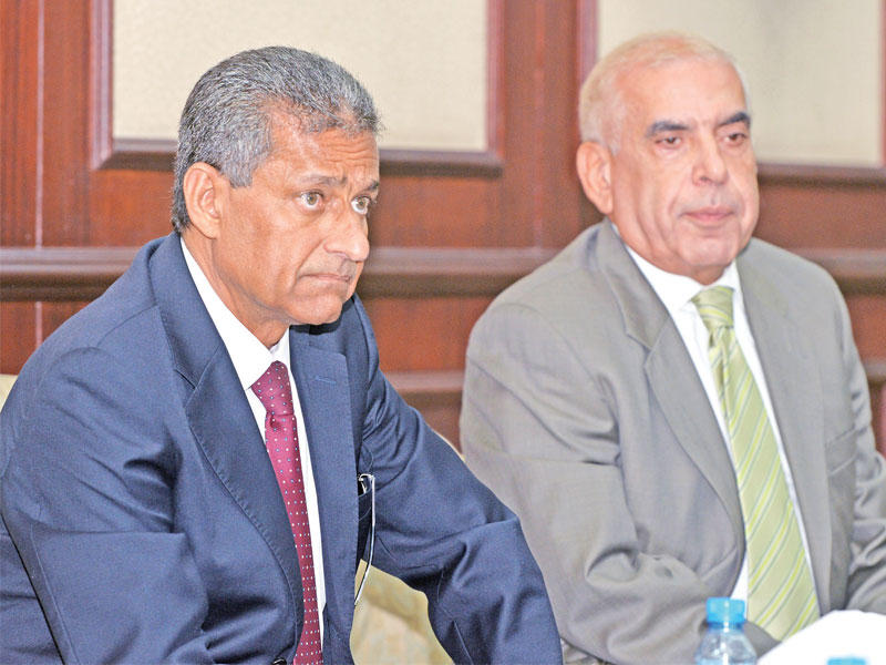 الكوهجي خلال اجتماع الجمعية العمومية  اليوم (تصوير رائد قطينة)