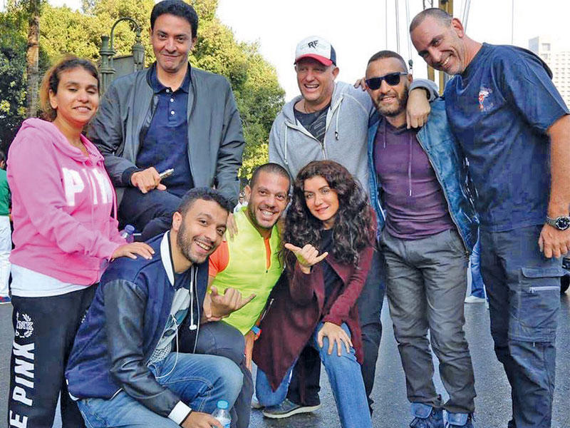 فريق عمل «هروب اضطراري»n