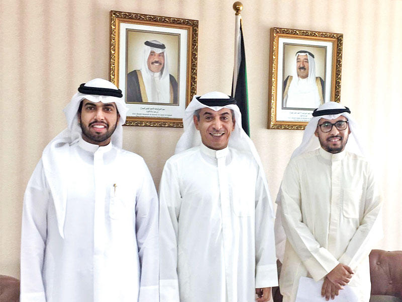 العازمي متوسطاً العجمي والديحاني