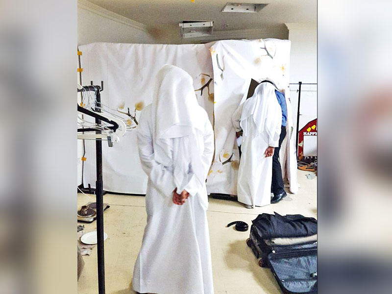 فريق «الشؤون» يكشف عن سكن العزاب داخل صالة أفراح اتحاد الجمعيات 