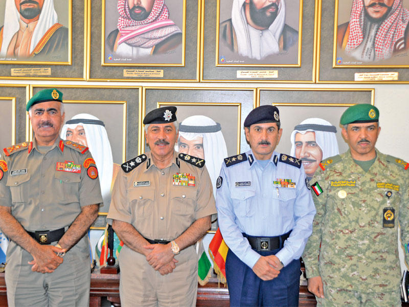 الخضر والدوسري والمكراد وشجاع خلال الاجتماع