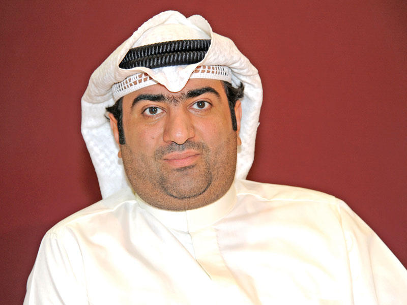 وزير التجارة وزير الدولة لشؤون الشباب خالد الروضان