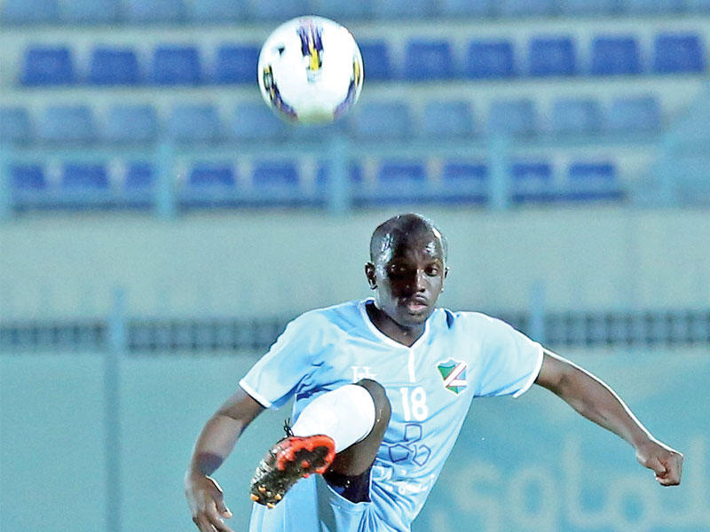 اعب خط الوسط عادل مطر